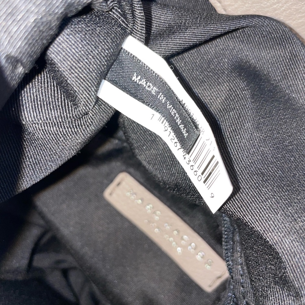 Marc Jacobs Empire City Hobo - Picture 5 of 5